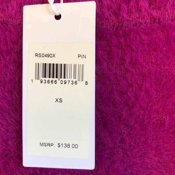 Splendid Fuzzy Soft Pullover Sweater - Picture 4 of 7